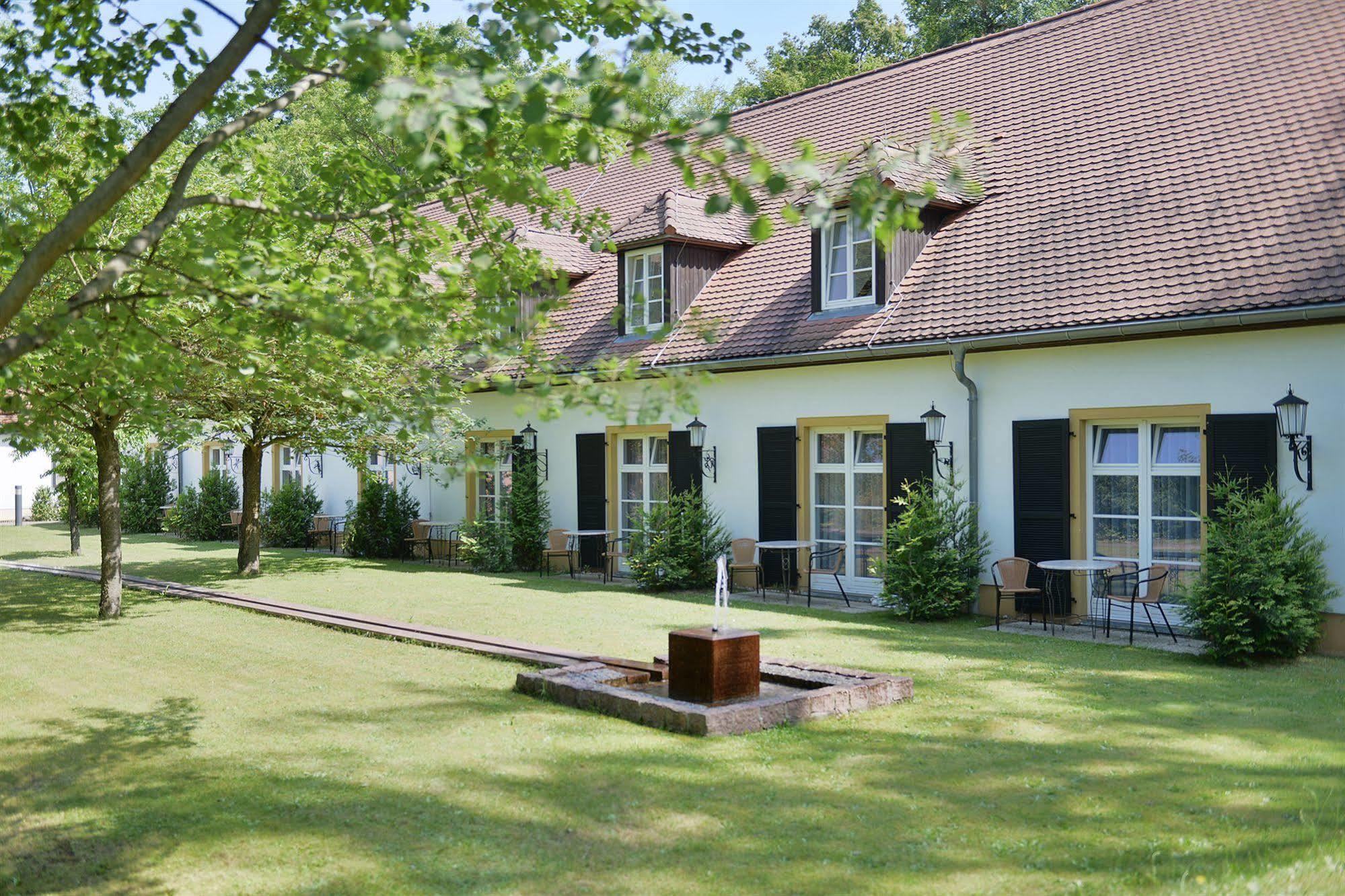 Churfuerstliche Waldschaenke Hotel Морицбург Екстериор снимка